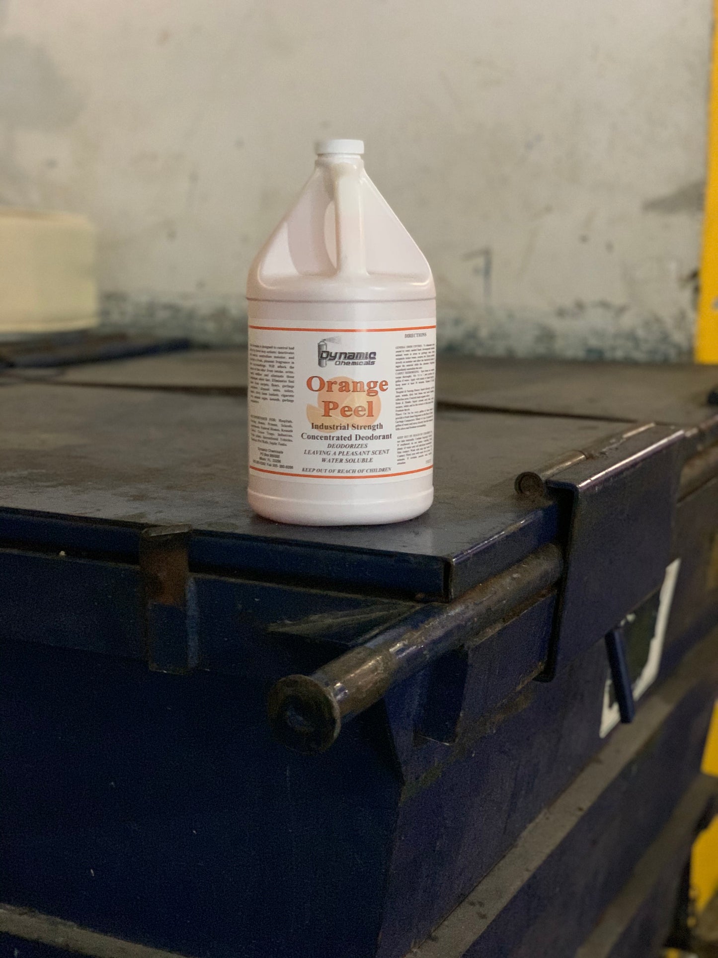 ORANGE PEEL INDUSTRIAL STRENGTH CONCENTRATED  DEGREASER  & DEODORIZER  (ORANGE COLOR) (5 GAL PAIL)